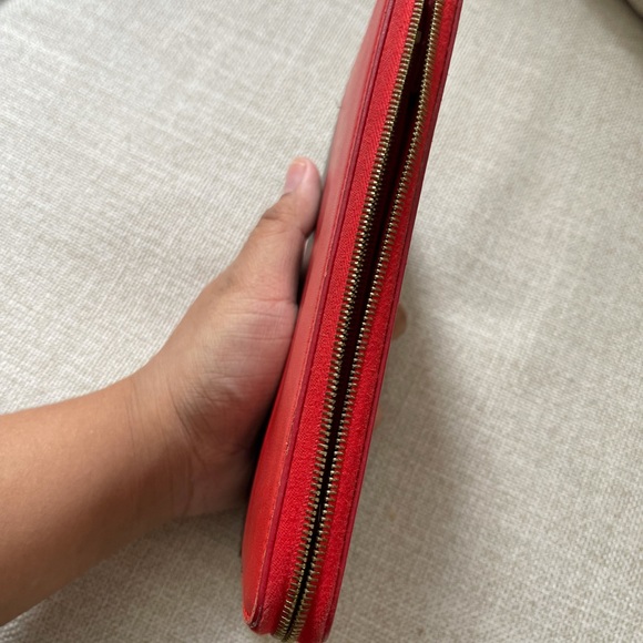 Beautiful Celine Vintage Zipper Wallet - Picture 7 of 11